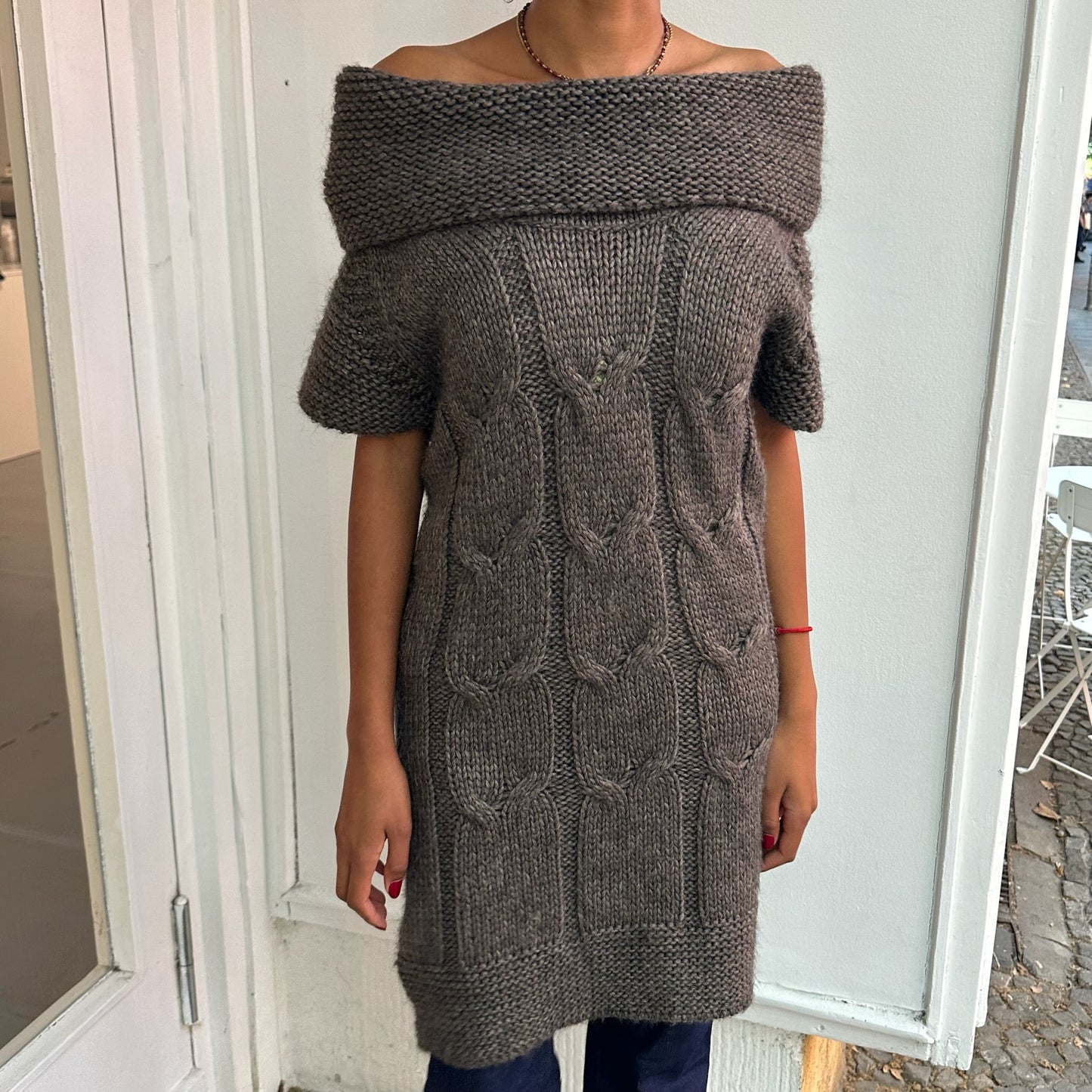 Off-Shoulder Strickkleid