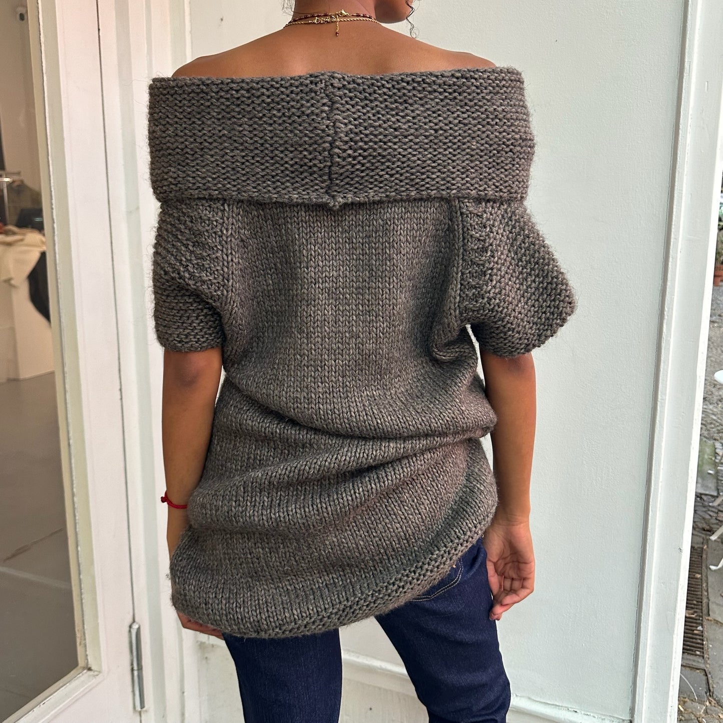 Off-Shoulder Strickkleid