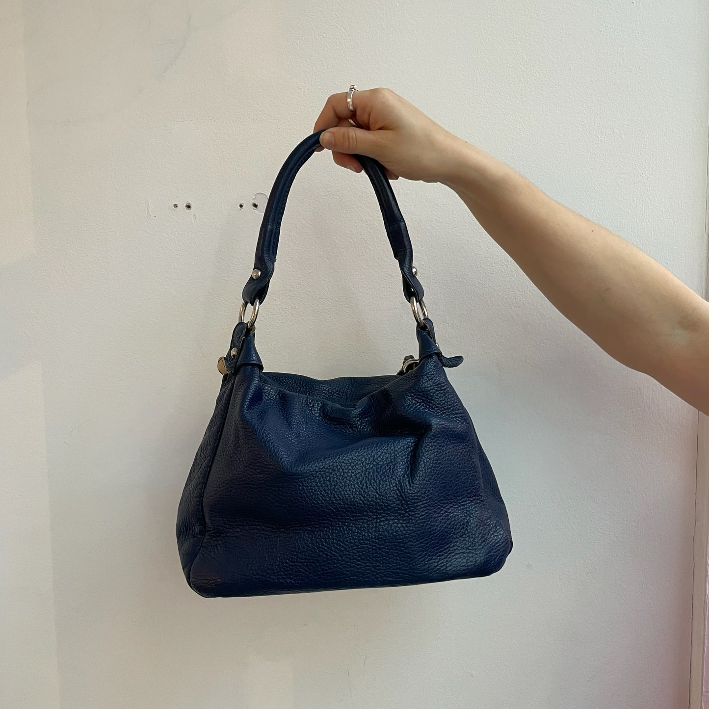 Blaue Tasche