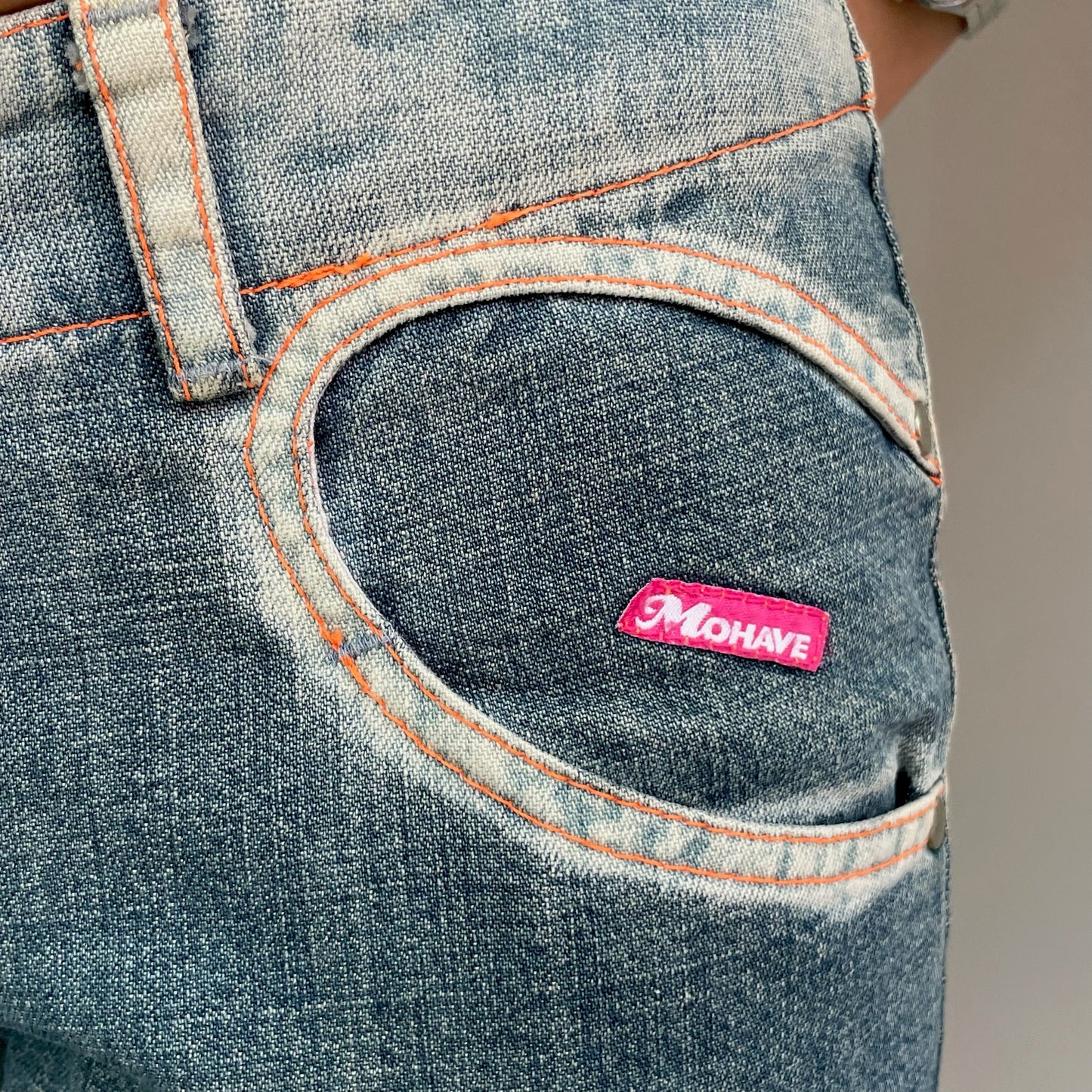 The LARA Jeans