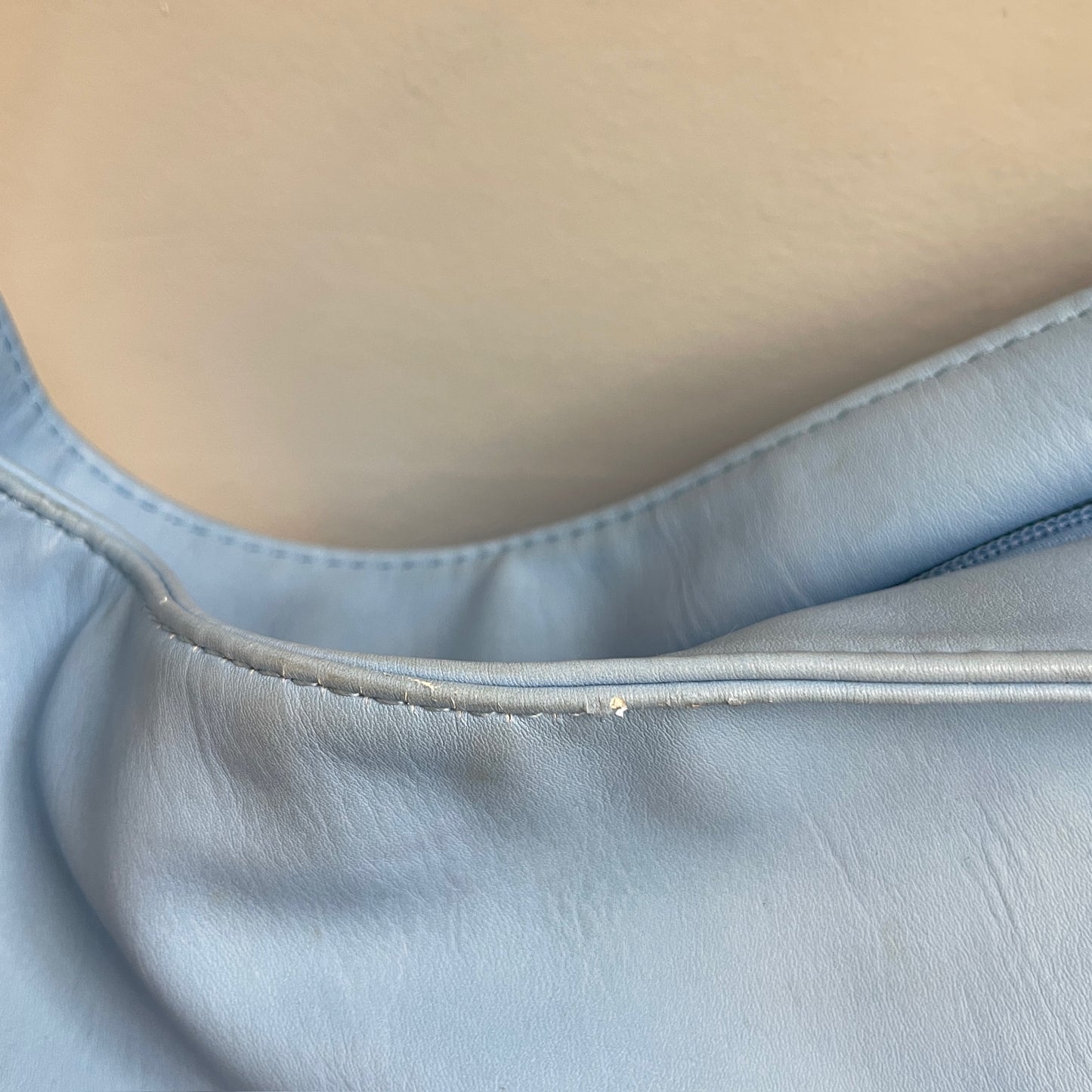 Hellblaue Hobo Tasche