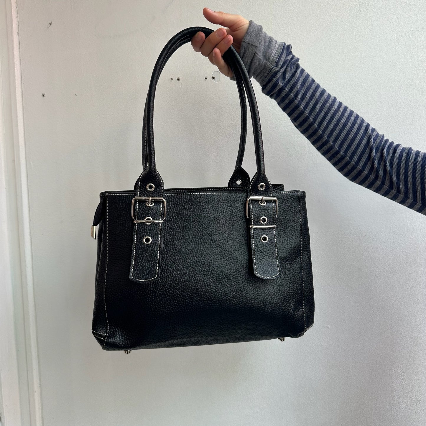 Schwarze Ledertasche