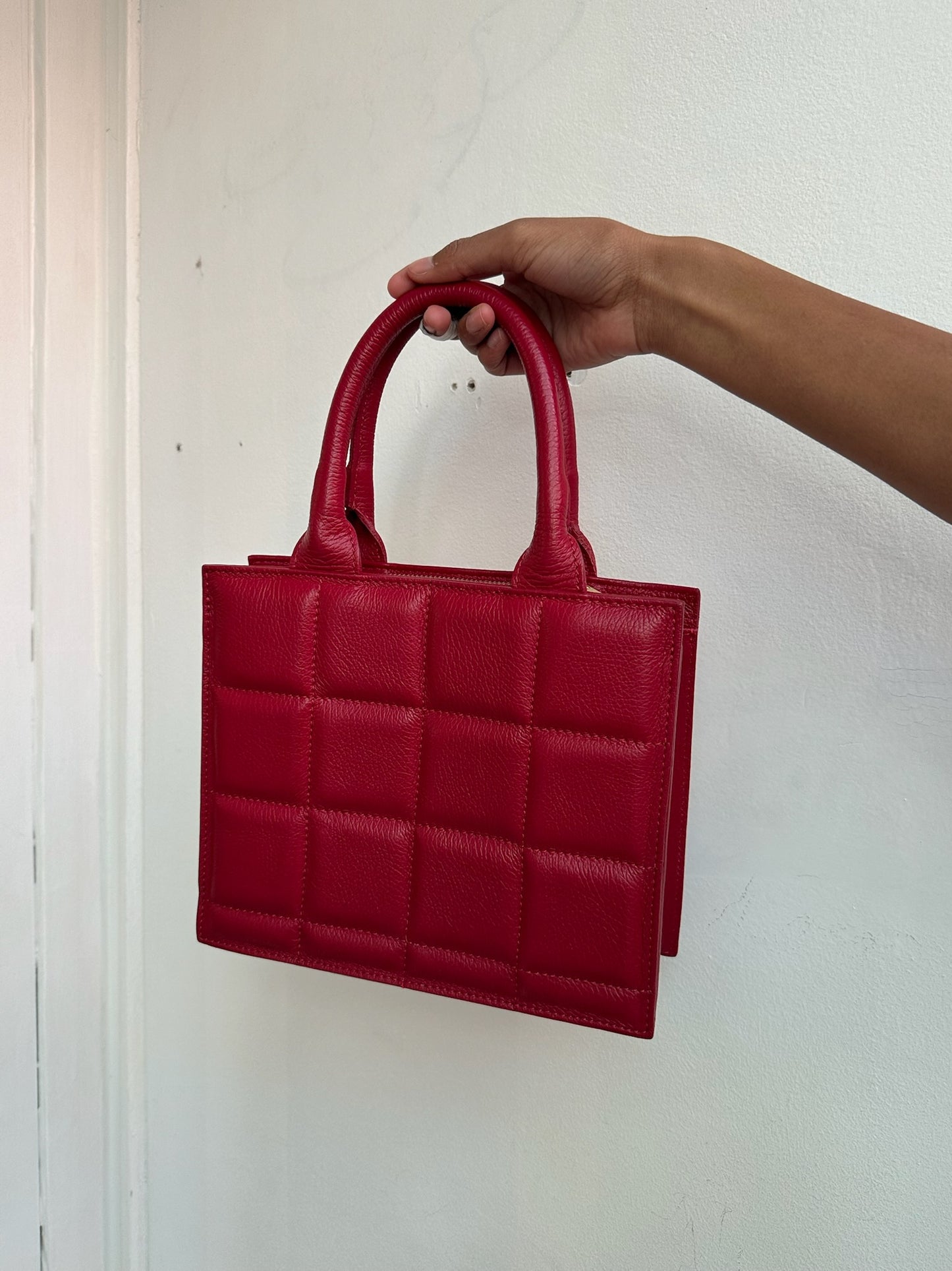 Rote Handtasche