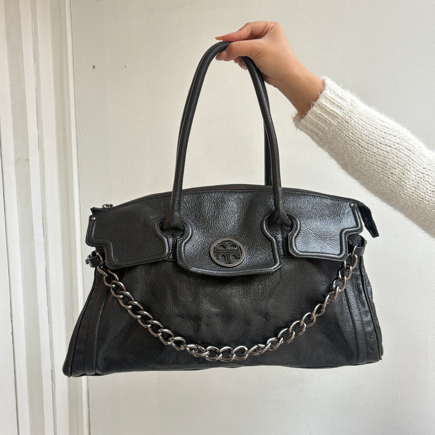 Schwarze Ledertasche