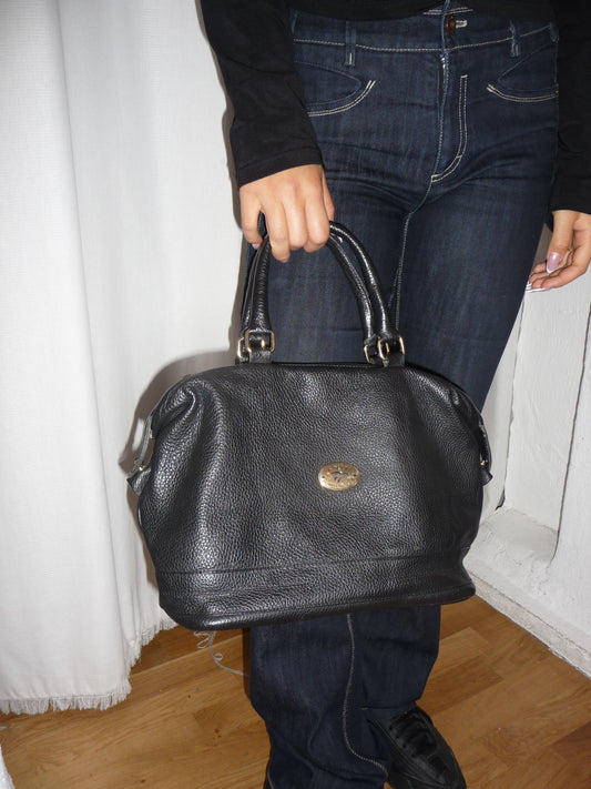 Schwarze Ledertasche