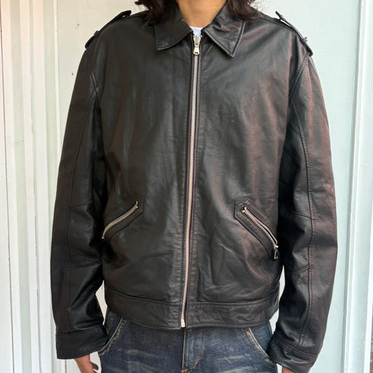 Schwarze Lederjacke