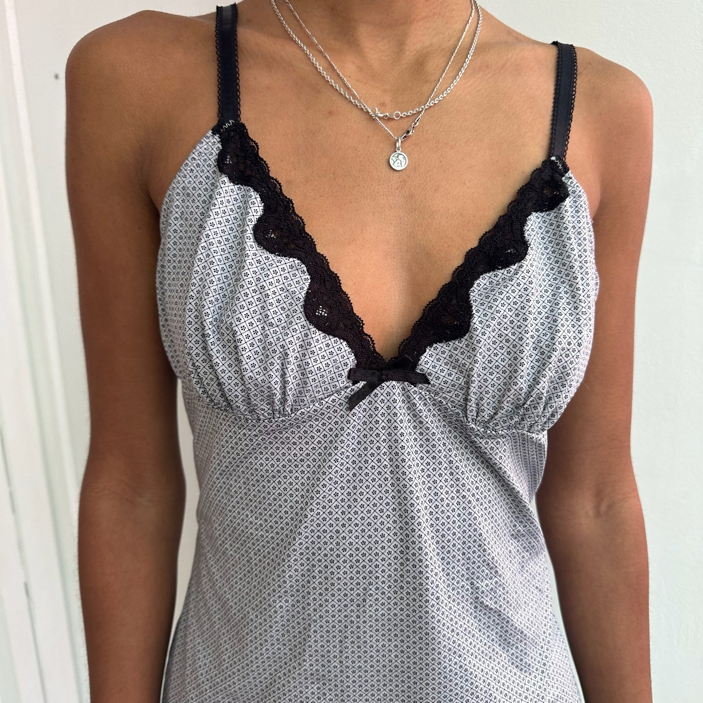 Graues Cami