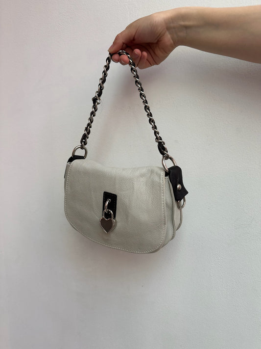Weiße Handtasche