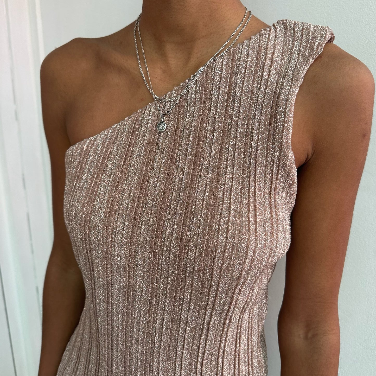 Asymmetrisches Glitzertop