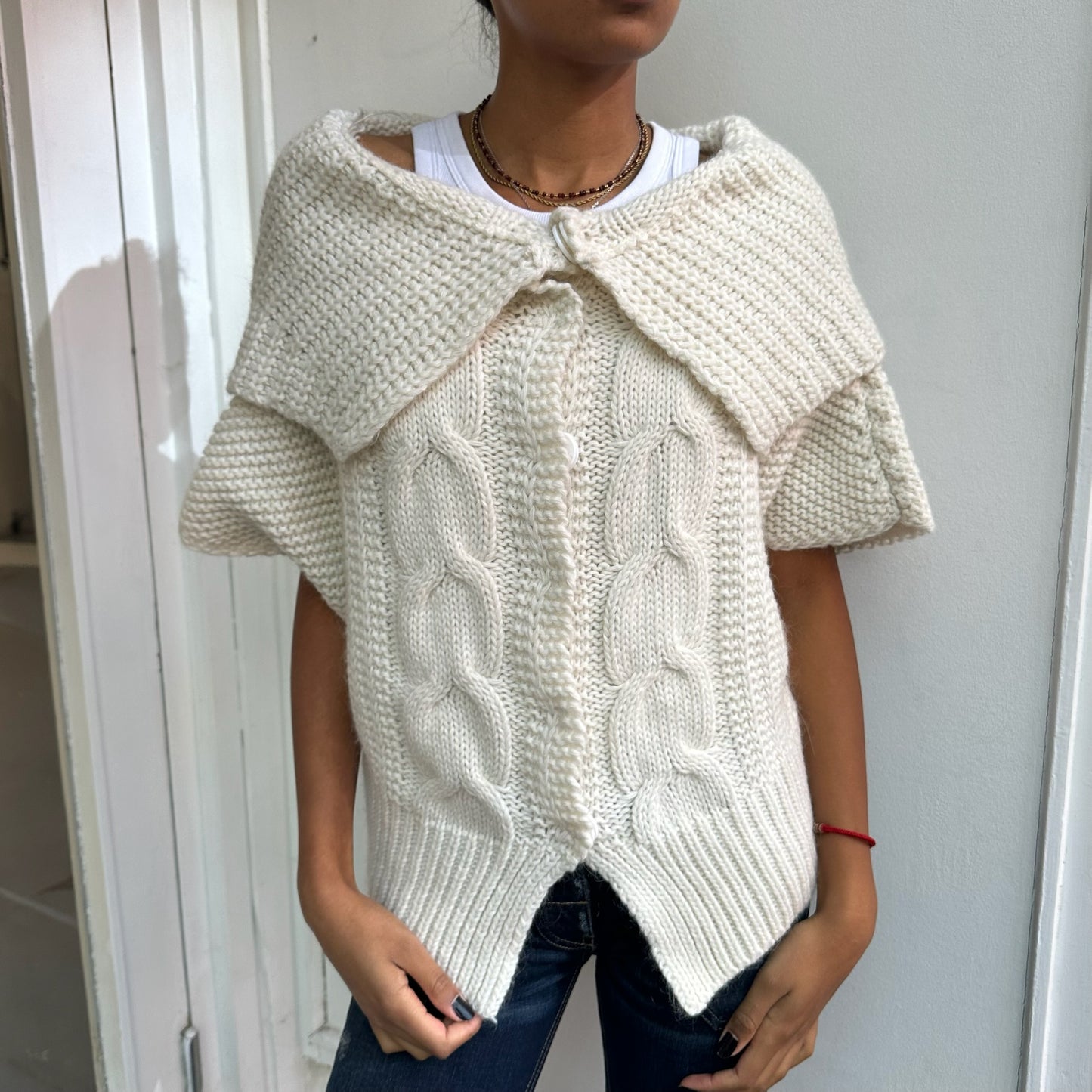 Off-Shoulder Strickjacke