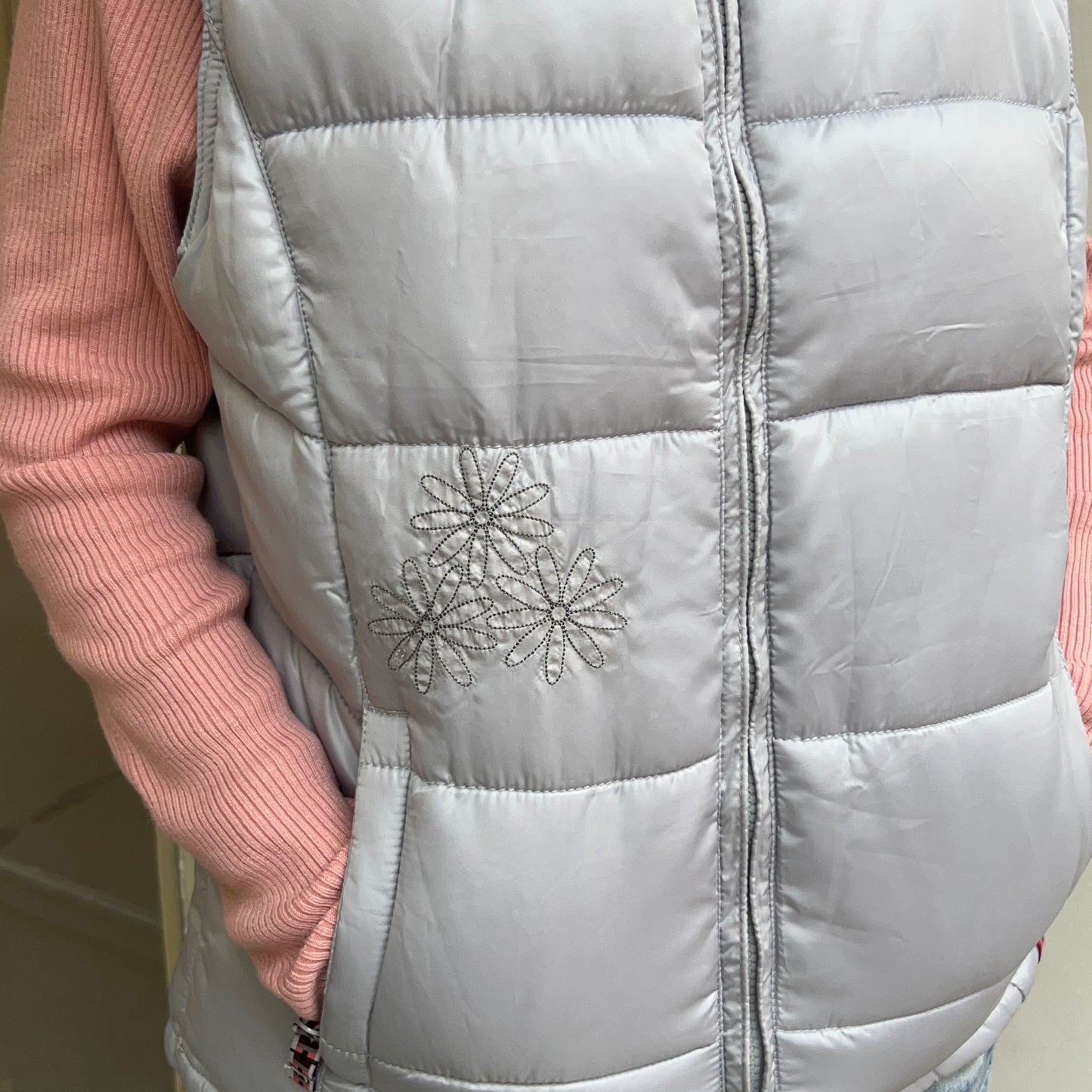 2000er silberne Pufferweste