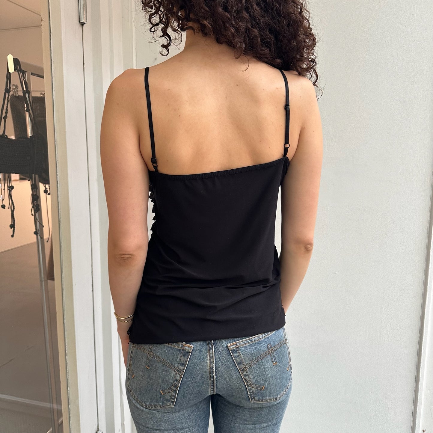 Schwarzes Cami mit Pailletten