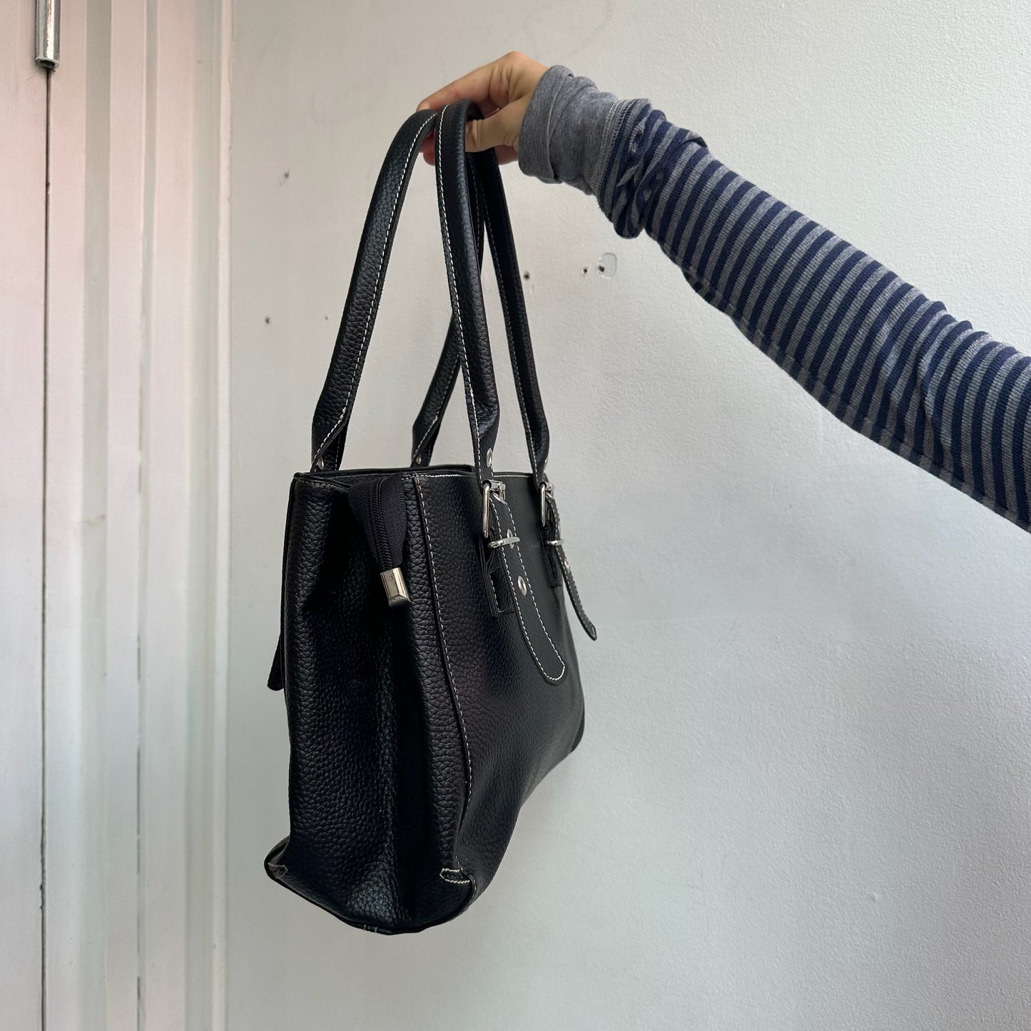 Schwarze Ledertasche