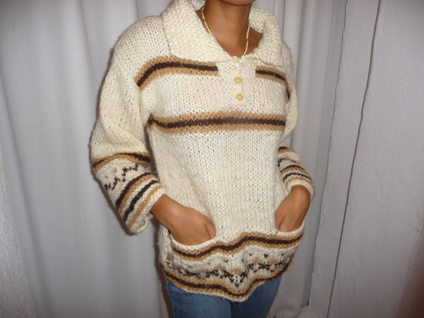 Pullover mit Kragen