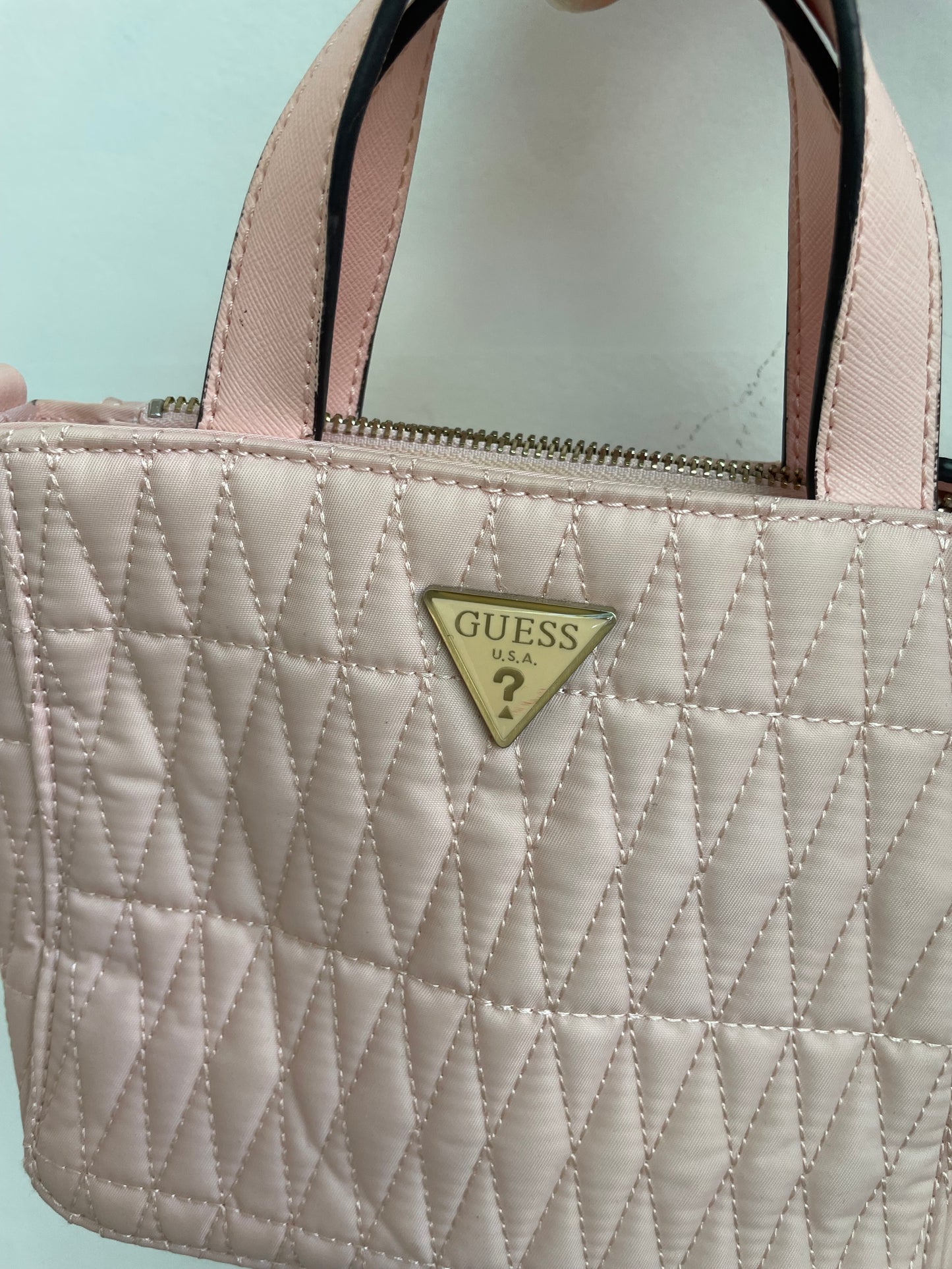 Rosafarbene Guess Handtasche
