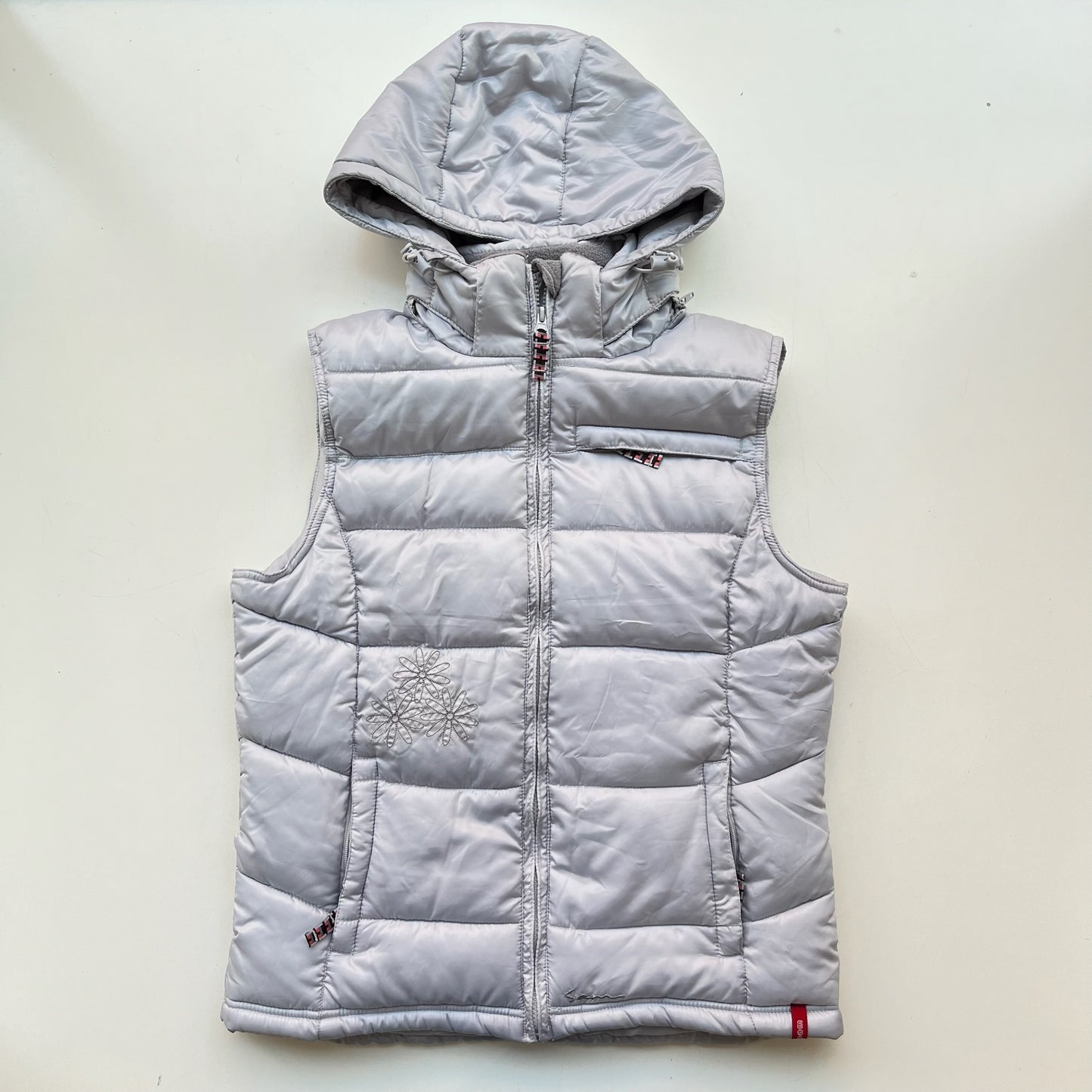 2000er silberne Pufferweste