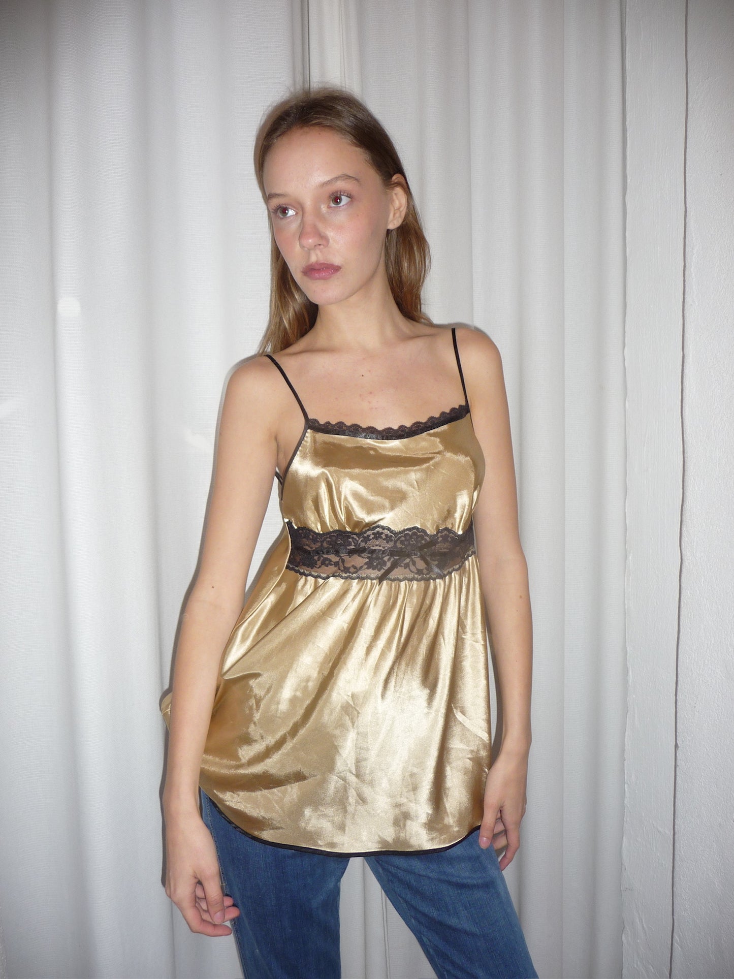 Goldenes Satin Top