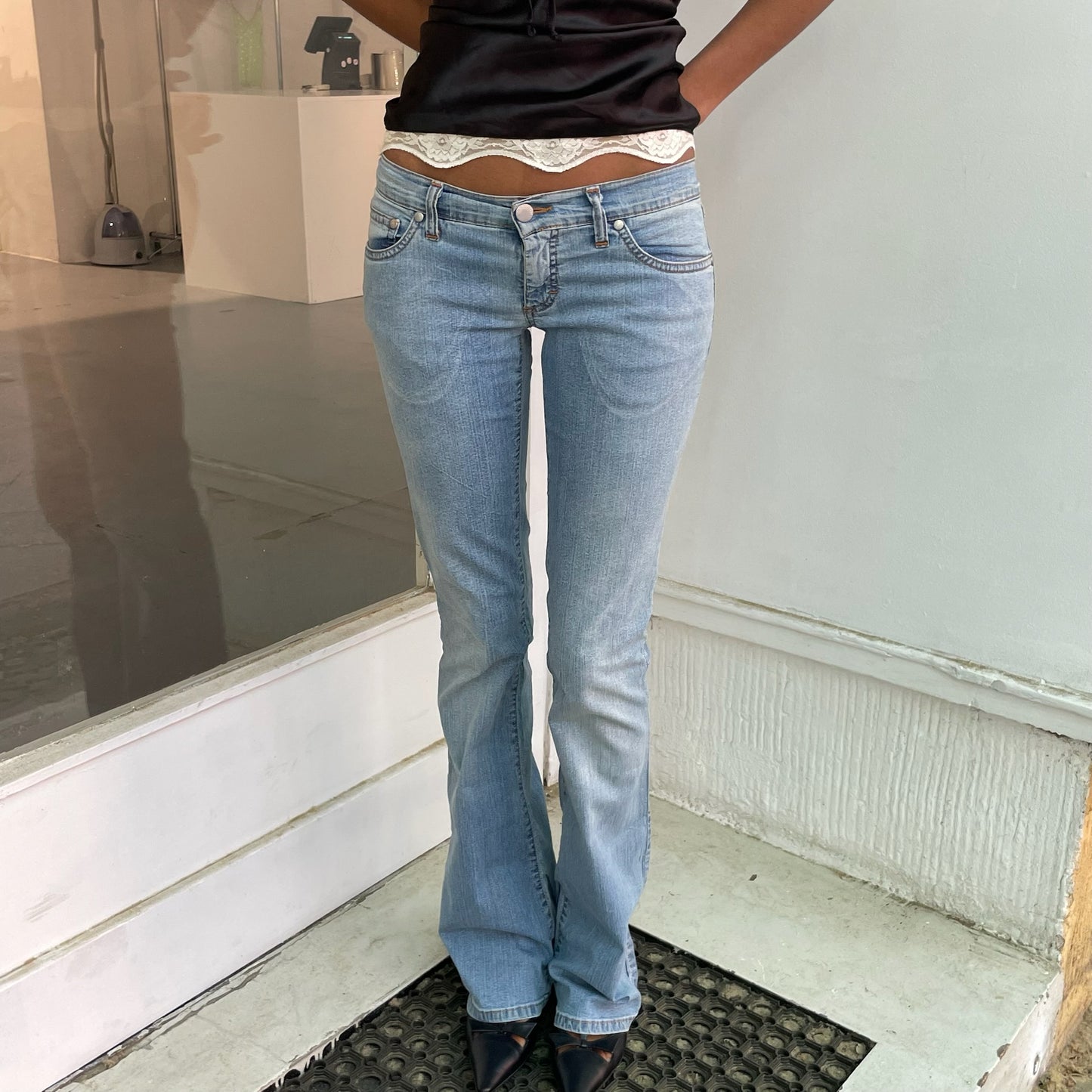y2k low-rise jeans