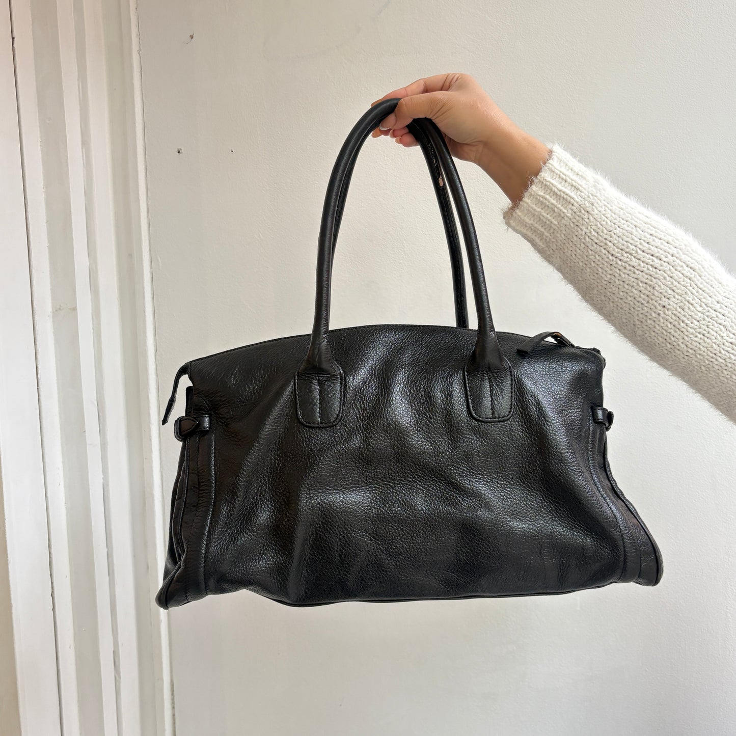 Schwarze Ledertasche