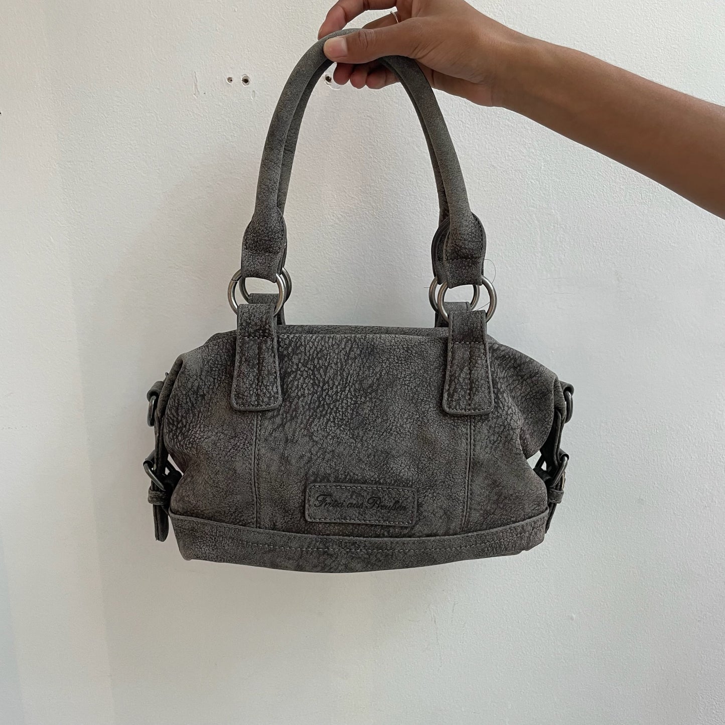 Graue Handtasche