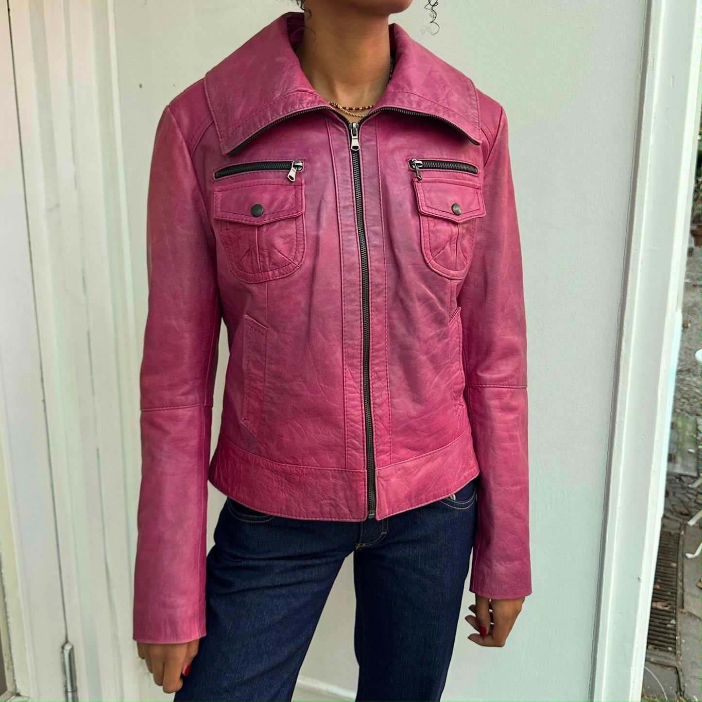 Pinke Lederjacke