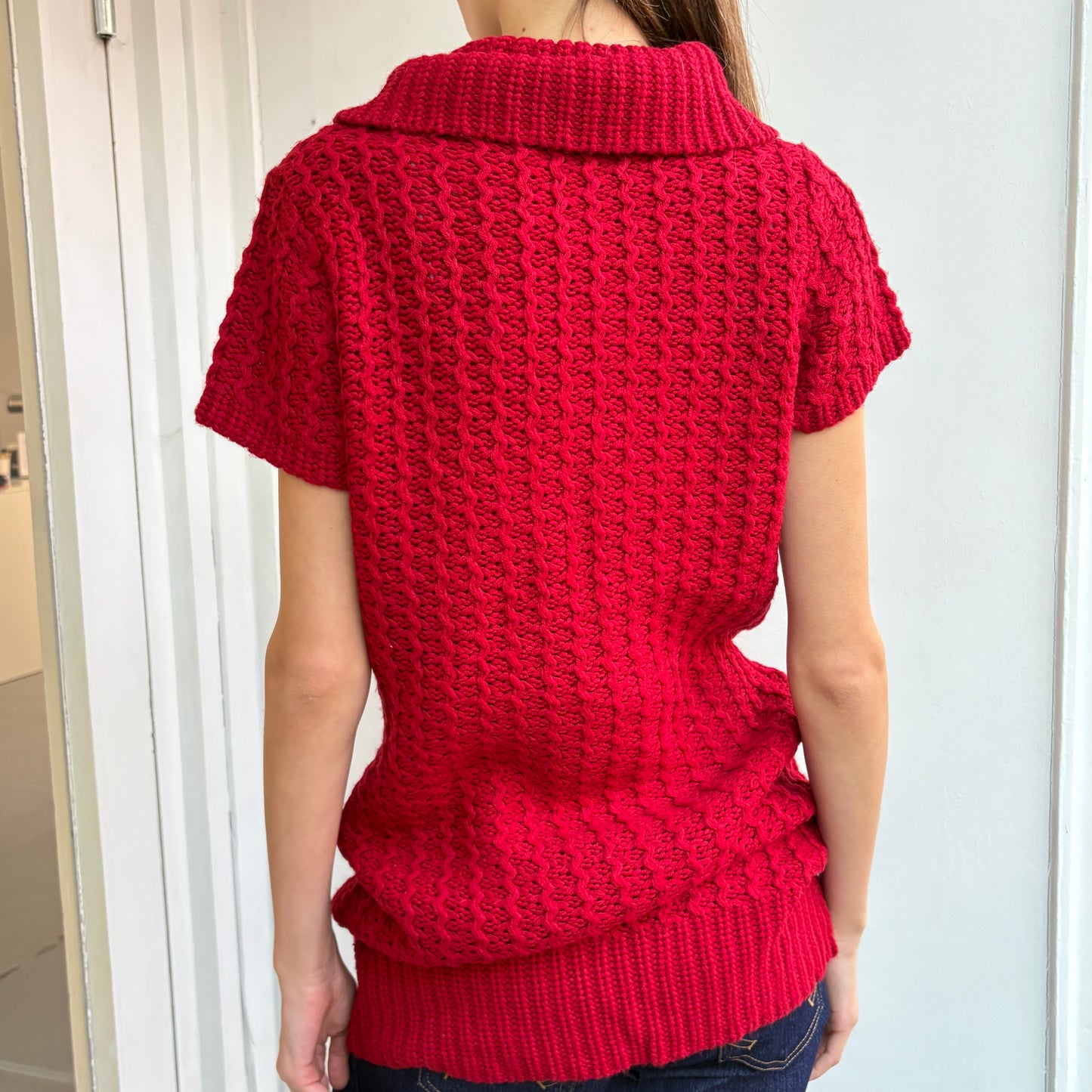 Roter Strickpullover