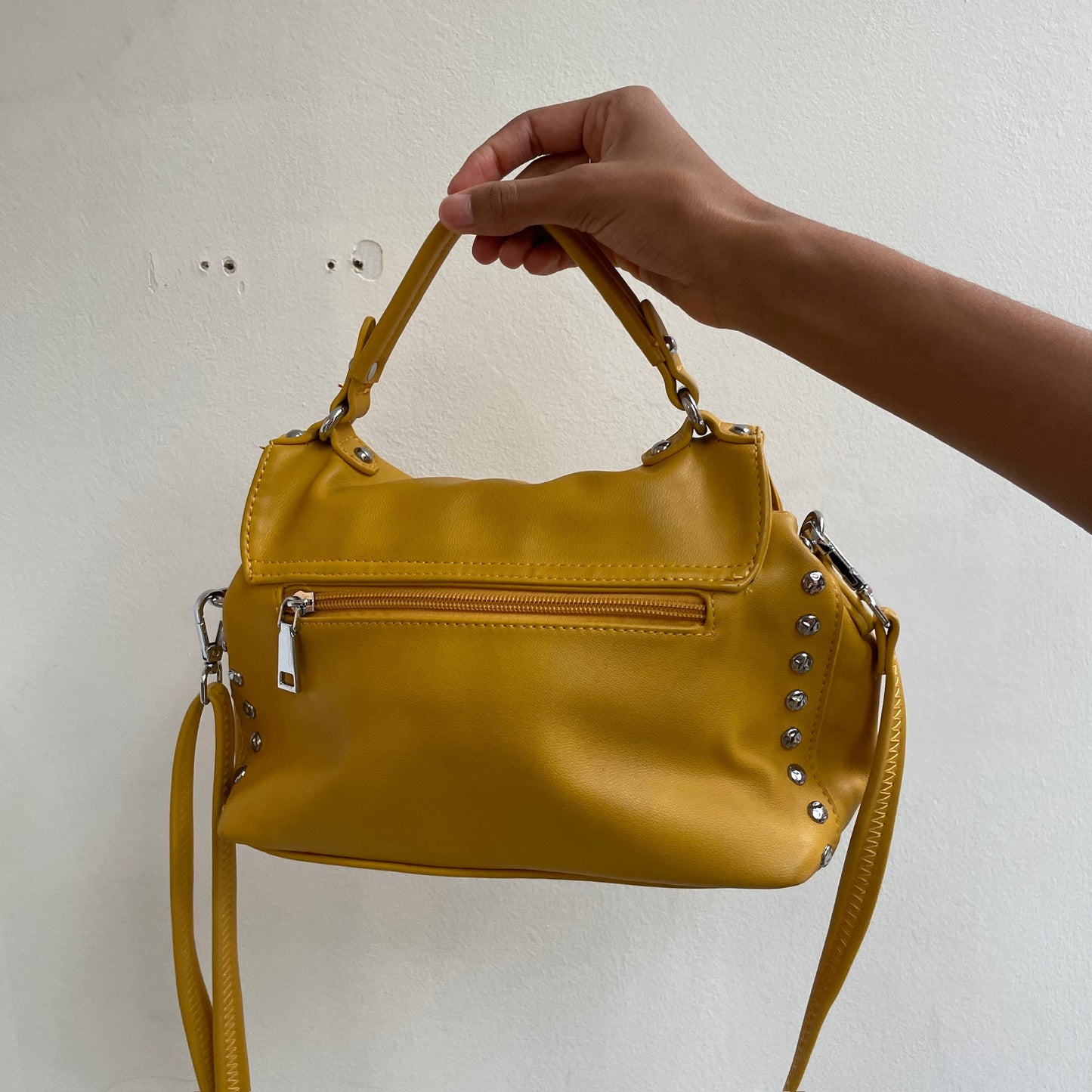 Gelbe Handtasche