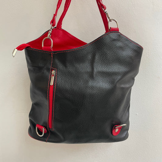 Schwarz-rote Tasche
